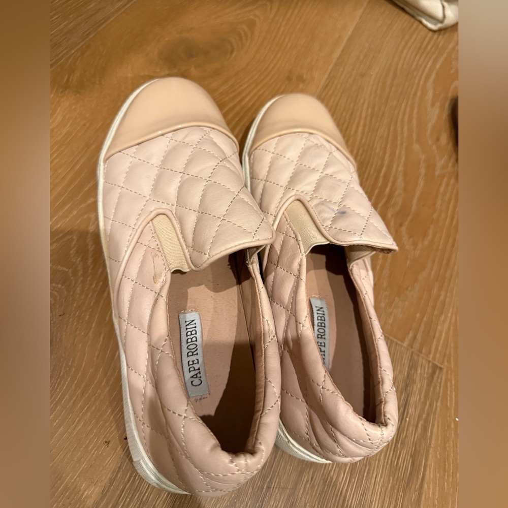 Cape Robbin slip on sneakers - Picture 2 of 6